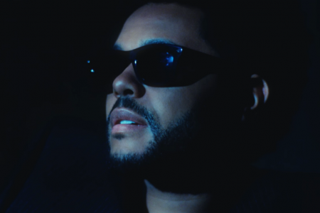 THE WEEKND COMEMORA UM ANO DE LANÇAMENTO DE “DAWN FM” COM O LANÇAMENTO DO CLIPE DE “IS THERE SOMEONE ELSE?”