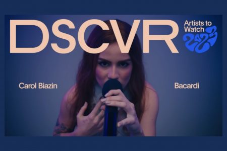 CAROL BIAZIN APRESENTA A VERSÃO AO VIVO DE “BACARDI” NO PROJETO  “DSCVR ARTISTS TO WATCH 2023”