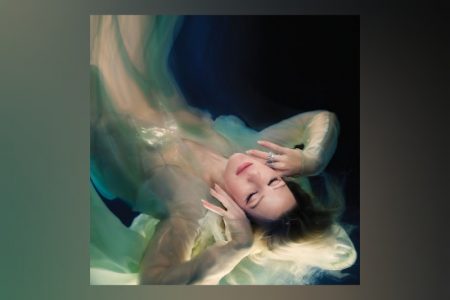 ELLIE GOULDING LANÇA “HIGHER THAN HEAVEN”, SEU QUINTO ÁLBUM DE ESTÚDIO, COM  16 FAIXAS NOVAS