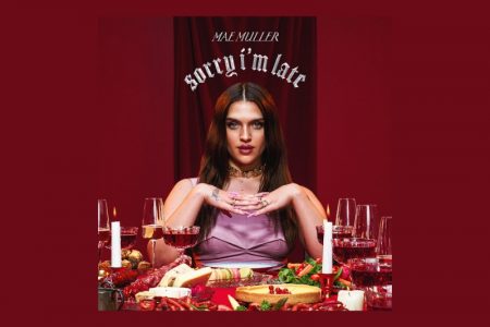 DONA DO HIT “I WROTE A SONG”, MAE MULLER LANÇA O SINGLE E CLIPE DE “ME, MYSELF AND I”