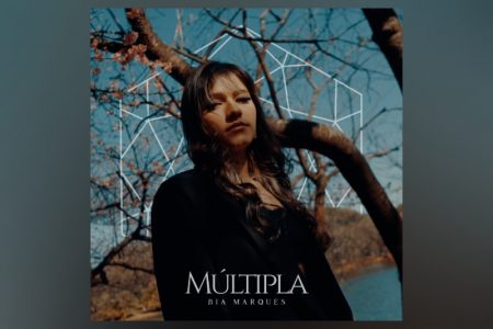 BIA MARQUES LANÇA O EP “MÚLTIPLA”