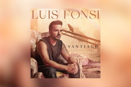 LUIS FONSI CONTINUA “EL VIAJE” MUSICAL COM A ESTREIA DE SEU NOVO SINGLE E VÍDEO OFICIAL, “SANTIAGO”