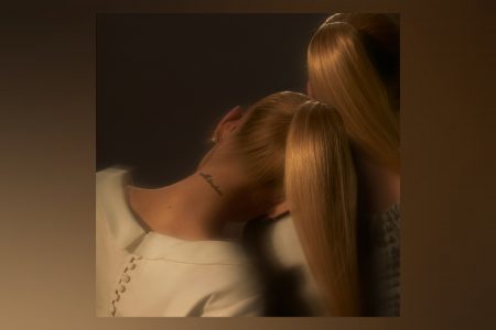 Ariana Grande apresenta a nova edição de “eternal sunshine (slightly deluxe and also live)”, com sete novas versões ao vivo de músicas do álbum “eternal sunshine”