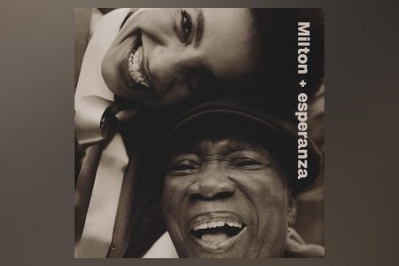 Milton Nascimento e Esperanza Spalding brilham juntos em regravação de “Saudade Dos Aviões Da Panair (Conversando No Bar)”