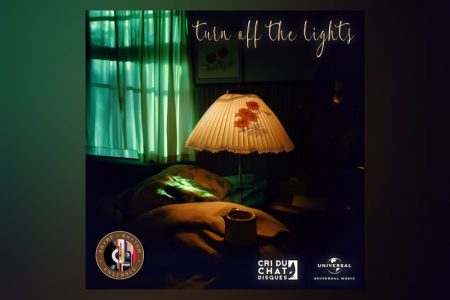 Ouça “Turn off the lights”, um poema sonoro de amor, do projeto musical RHYME & RHYTHM ENSEMBLE