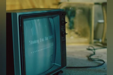 Elton John e Brandi Carlile lançam clipe do novo single “Swing For The Fences”