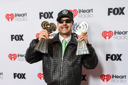 FEID triunfa no iHeartRadio Music Awards 2025 e leva para casa dois prêmios