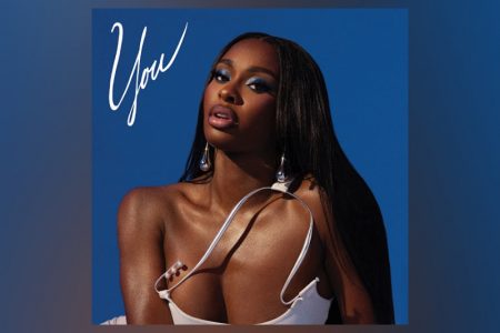 Se preparando para o lançamento do álbum “Why Not More?”, Coco Jones disponibiliza o single “You”