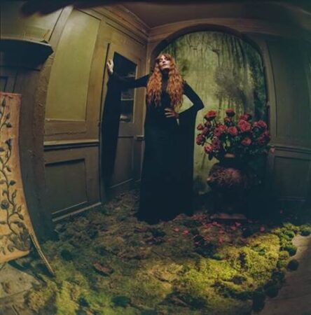 Florence + The Machine Anuncia a data de lançamento do novo álbum, “Everybody Scream”: 31 de outubro, no Halloween
