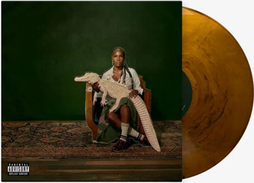 Anunciada como atração do Lollapalooza Brasil 2026, Doechii comemora um ano de “Alligator Bites Never Heal” com edição limitada em vinil