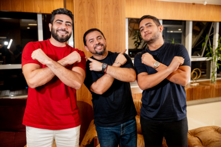 Xand Avião lança parceria inédita com Henrique & Juliano: “Não é o lugar, é a pessoa”