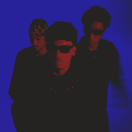 Trivia: banda formada por netos e filho de Djavan estreia com lançamento do single “Cartas na Mesa”