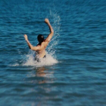 O álbum de estreia de Odymel, “ENDLESS RECESS”,  já está disponível