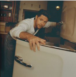 Niall Horan anuncia a chegada de seu novo álbum, “Dinner Party”, com o lançamento da faixa-tema