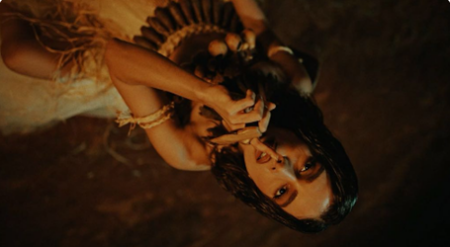 Anitta lança audiovisual de “Meia-Noite” e avança na narrativa visual de “EQUILIBRIVM”