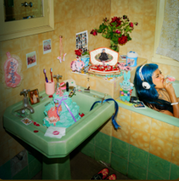 Conheça Ecca Vandal, artista australiana que mistura punk, hip hop e música eletrônica no álbum “Looking for People to Unfollow”