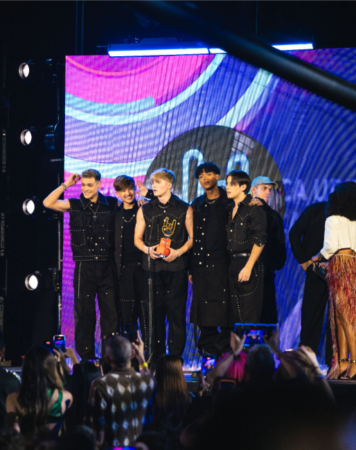 SANTOS BRAVOS vence o Premio Tu Música Urbano na categoria de Melhor Artista Duo ou Grupo
